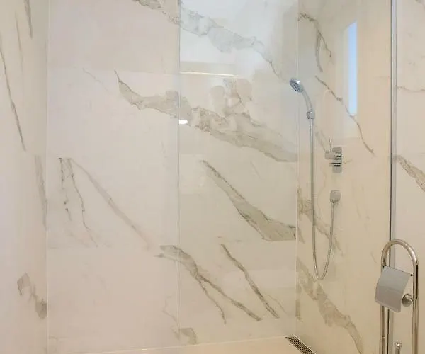 Paklenica Noa ستاريغغاد باكلينتسا