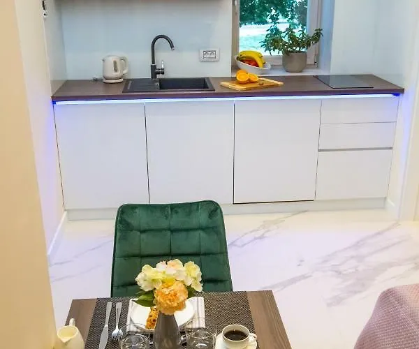 Paklenica Noa * ستاريغغاد باكلينتسا